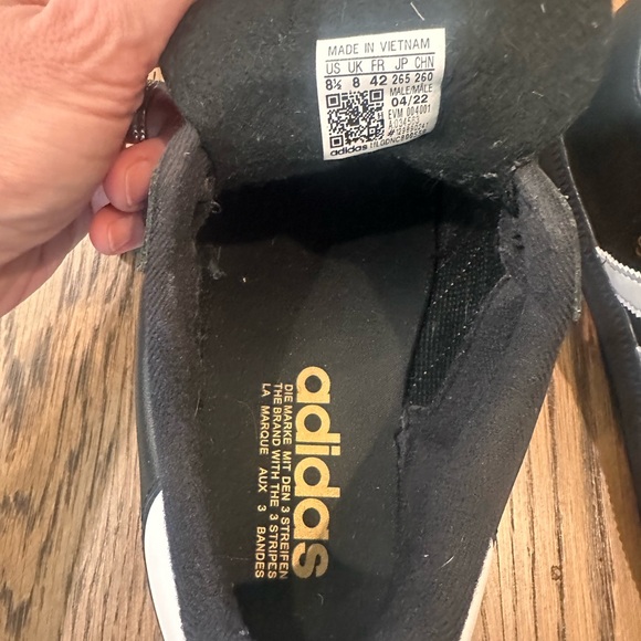 Adidas Samba Black and White Classic Shoes - Picture 5 of 6